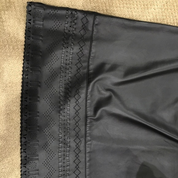 Escada Black Lamb Leather Skirt Size 44 - Picture 5 of 6